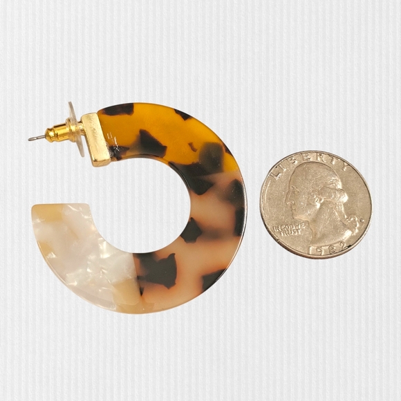 Nordstrom Wide Resin Tortoise Gold Hoop Earrings Statement ‎ Bold Chunky NWT - Picture 6 of 8
